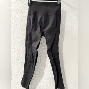 Lululemon tights, never worn.